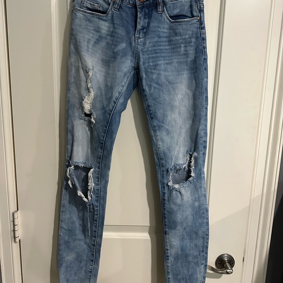 BlankNYC good vibes distressed skinny jeans - Picture 2 of 4